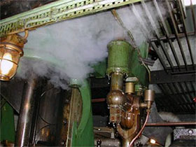 Graanzuiger of Graanelevator onder stoom