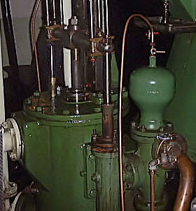 Graanzuiger of Graanelevator onder stoom